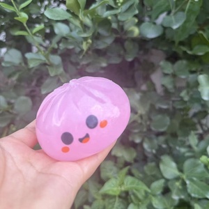 Jouets Squishy en forme de boulette scintillante de 8,5 cm / 3,4 pouces pour Halloween et Noël - Product Image 4