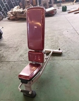 Banc de musculation commercial multifonctionnel à trois sections réglables pour tractions et développés couchés, avec système de fixation par broches