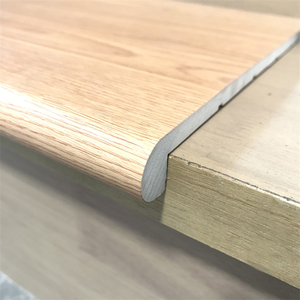 Pedata Antiscivolo in WPC Becter e Profilo per Gradini per Scale Vecchie - Product Image 3