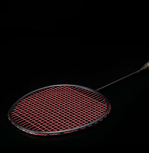 Les raquettes de <span class=keywords><strong>badminton</strong></span> en fibre de carbone offrent une absorption des chocs et une expérience de jeu extrêmement confortable. - Product Image 6