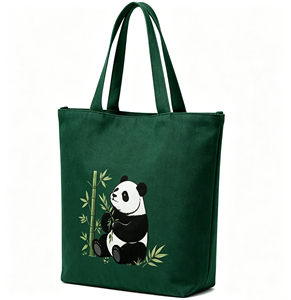 Sac fourre-tout en toile personnalisé avec broderie de panda mignon pour la plage, le pique-nique et les voyages, léger, pliable, 12 oz - Product Image 1