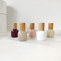 Rol kaca warna Morandi 10ml kualitas tinggi untuk kecantikan botol minyak esensial Perawatan Kulit dengan pompa tutup bambu langsung dari pabrik