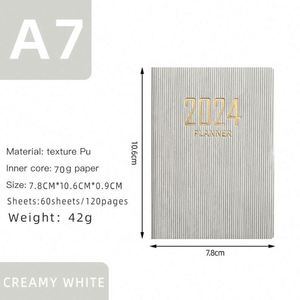 โรงงานจีน สมุดบันทึกไดอารี่/แพลนเนอร์ ปี 2024 ปกหนัง A7 หลายสี เป็นมิตรกับสิ่งแวดล้อม แบบกำหนดเอง 60 แผ่น ของขวัญ 12 เดือน มีสินค้าในสต็อก - Product Image 4