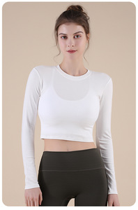 Haut court côtelé à manches longues pour femme en 96 % viscose et 4 % élasthanne, idéal pour le yoga, le Pilates et la course à pied - Product Image 6