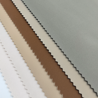 Tissu tricoté en microfibre PU de qualité supérieure 300 GSM, épaisseur 0,6 mm pour fabricants de vestes, manteaux et vêtements