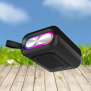 Altavoces TWS para Exteriores Resistentes al Agua con Luces RGB, Diseño Mini Portátil, Carga Tipo-<span class=keywords><strong>C</strong></span>, Función de Radio, para Computadora y Teléfono Móvil - Product Image 2