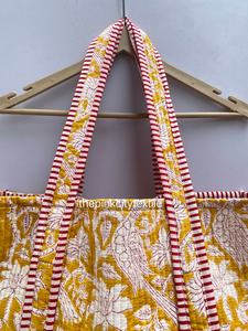กระเป๋าผ้าฝ้ายลายดอกไม้สีเหลืองพร้อมหูหิ้วลายทางสีแดงสไตล์โบฮีเมียนกระเป๋าช้อปปิ้งแบบเปิดด้านบนกระเป๋าโท้ทผู้หญิงทุกฤดูกาล - Product Image 5