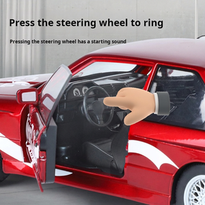 Modellino Auto Classica Rossa in Scala 1/24 in Lega Pressofusa con Fari a Scomparsa, 4 Porte Apribili, Funzione Pull-Back ed Effetti Sonori e Luminosi - Product Image 5