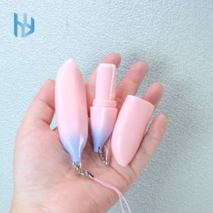 Tube de rouge à lèvres vide en forme de banane à <span class=keywords><strong>prix</strong></span> avantageux, emballage personnalisé avec logo, tube de baume à lèvres adorable pour enfants - Product Image 2