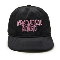 Casquette Snapback en nylon non structurée à 5 panneaux avec logo brodé personnalisé, petite quantité minimale de commande, visière légèrement incurvée