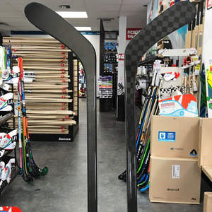 Super OEM personnalisé, haute qualité, bâton de <span class=keywords><strong>hockey</strong></span> sur glace en fibre de carbone 18K, léger, vente en gros, Trigger10 Pro Warrior SR-65/70/77/87/105 - Product Image 5