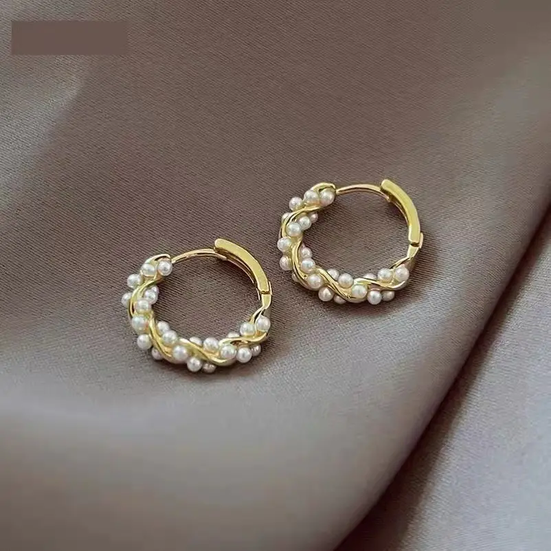 Vintage Round Circle Hoop Earrings for Women Golden Handmade Pearl Twist Korean Fashion Jewelry 2022 Trendy Chirsmas Earring
