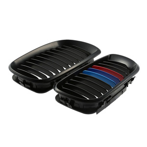 Parrilla Delantera BMW E46 2002-2005, Negro Brillante, Estilo M, Tres Colores, Plástico ABS, Para Mejora o Reequipamiento - Product Image 4