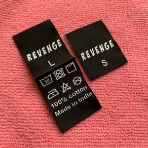 Loop Fold <span class=keywords><strong>Black</strong></span> Damask Woven <span class=keywords><strong>Label</strong></span>, etiqueta de ropa con nombre de empresa con MOQ bajo - Product Image 2