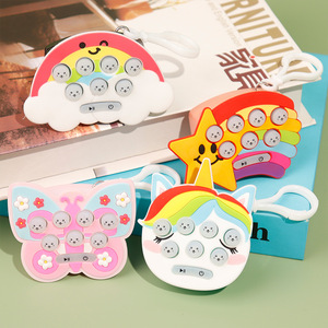 Vente en gros Nouveauté 2026 Mini jeu électronique <span class=keywords><strong>pop</strong></span> en PVC, porte-clés, jouet anti-stress lumineux, machine portable de puzzle, unisexe, 14 ans - Product Image 1