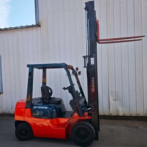 Montacargas TOYO 7FD20 7FBR20 Usado con Mástil de 3m, Diésel. Montacargas <span class=keywords><strong>TOYOTA</strong></span> FD100 <span class=keywords><strong>FD80</strong></span> 8FD30 8fd25 8fd50 2t Usado en Venta. - Product Image 3