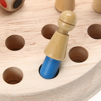 Jeu d'échecs en bois coloré personnalisé en gros, jouets éducatifs Montessori en blocs amusants