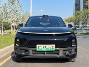 Voitures d'occasion 2024 Lixiang L9 Ultra 5 portes 6 places SUV de luxe à quatre roues motrices avec autonomie étendue, véhicule hybride à énergie nouvelle - Product Image 2