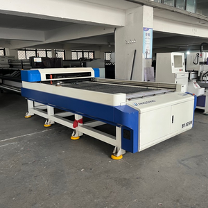 Machine de découpe <span class=keywords><strong>laser</strong></span> CO2 d'<span class=keywords><strong>occasion</strong></span> 1325 150W avec prise en charge DXF/PLT pour gravure acrylique, bois, MDF - Refroidissement par eau 3 axes - Product Image 2