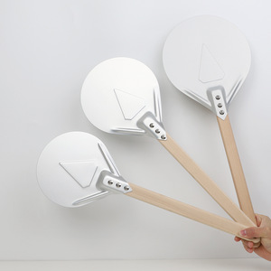 <span class=keywords><strong>Pelle</strong></span> à pizza perforée en <span class=keywords><strong>aluminium</strong></span> anodisé léger, personnalisable, détachable, avec manche en bois – Vente en gros - Product Image 3