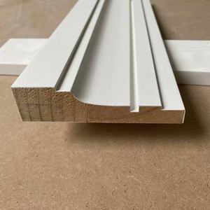 Moldura de Rodapié Moderna de Madera de Pino FJ, Prepintada en Blanco, para Decoración de Interiores - Product Image 1