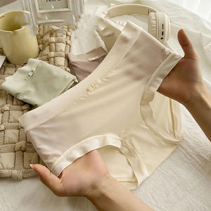 Pantalones de punto de seda helada para mujer, diseño personalizado, tiro medio, estilo hipster, para uso diario, lisos, a la moda, súper delgados, elásticos, sexys, cómodos y transpirables. - Product Image 1