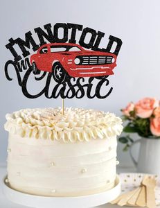 Décoration de gâteau « Je ne suis pas vieux, je suis une voiture classique » – Décorations de gâteau d'anniversaire « Voiture rouge vintage » pour hommes – Fournitures de fête - Product Image 4