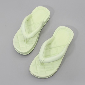 <span class=keywords><strong>Chanclas</strong></span> verde claro para baño, zapatillas antideslizantes <span class=keywords><strong>de</strong></span> EVA para exteriores, plantilla <span class=keywords><strong>de</strong></span> corcho suave, forro <span class=keywords><strong>de</strong></span> malla estampado <span class=keywords><strong>de</strong></span> invierno superior <span class=keywords><strong>de</strong></span> lona <span class=keywords><strong>de</strong></span> piel - Product Image 1