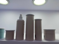 Bouteilles de lotion cosmétique en PET avec logo personnalisé, 30g/50g/30ml/40ml/100ml, nouveau design avec bouchon à bordure