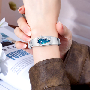 Orologi di Lusso al Quarzo con Quadrante a Goccia di Nuovo Design Personalizzato all'Ingrosso con Cinturino a Bracciale Vintage in Argento per Donna - Product Image 3