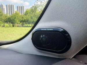BMW <span class=keywords><strong>Mini</strong></span> <span class=keywords><strong>Cooper</strong></span> S 2.0T Turbo Quatre cylindres Gauche Cuir Foncé R17 Transmission Automatique Élégante Deux portes Hayon 2022 d'occasion - Product Image 5