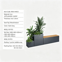 Banc de jardin moderne pour l'extérieur, idéal pour les hôtels, les centres de villégiature, les parcs et les jardins - Cadre en acier gris anthracite, assise en bois, utilisation en terrasse, jardinières