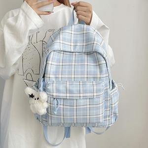 Petit sac à dos léger et polyvalent de style écolière, à carreaux bleu clair, idéal pour l'école primaire, les cours quotidiens et les sorties. - Product Image 1