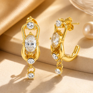 Pendientes de Moda con Zirconia Ovalada Hueca, Resistentes al Agua, Chapados en Oro de 18K, de Acero Inoxidable, en Forma de <span class=keywords><strong>C</strong></span>, para <span class=keywords><strong>Mujer</strong></span> - Product Image 2