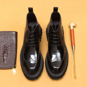 Bottes à tige haute pour homme, à semelle épaisse, en cuir verni brillant, style britannique, en cuir de vache véritable - Product Image 5