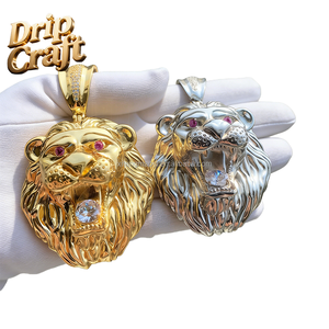 Ciondolo a Forma di Testa di Leone <span class=keywords><strong>in</strong></span> Stile Hip-hop Punk con Grande Zircone nella <span class=keywords><strong>Bocca</strong></span>, Set di Gioielli di Alta Qualità <span class=keywords><strong>in</strong></span> Rame Puro - Product Image 1