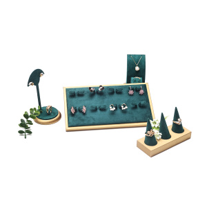 Spot corona di moda verde cornice di gioielli in pelle spazzolata collana bracciale anello in microfibra espositore gioielli - Product Image 1