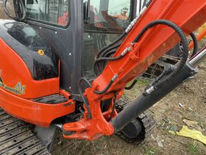 รถขุด Kubota U35 ปี 2023 ใช้งานน้อย 3.5 ตัน กำลังเครื่องยนต์ 0.175 ลูกบาศก์เมตร  ความจุบุ้งกี๋ 0.175 ลูกบาศก์เมตร สำหรับงานก่อสร้าง ขุดดิน เคลื่อนย้ายดิน - Product Image 3
