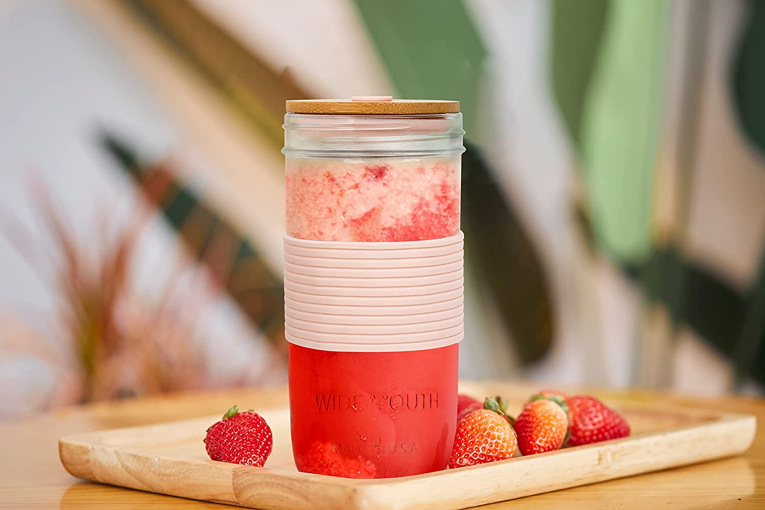 Mason Jar with Lid and Straw, 24oz Wide Mouth Mason Jar Drinking Glasses Tumbler with Bamboo Lid and Silicone Sleeve