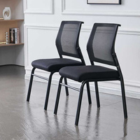 Chaise de bureau empilable en maille avec siège rembourré en tissu et structure métallique pour salle de conférence, formation et réception
