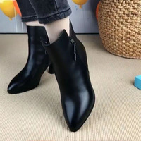 Bottines à talon bloc en cuir souple pour femme, nouvelle collection, avec fermeture éclair latérale et tirette décorative en strass, pour un usage quotidien