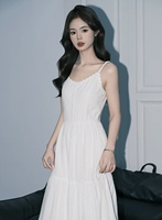 Robe longue midi évasée unie à col en V et fines bretelles pour femme, taille naturelle, idéale pour le printemps et les vacances à la plage (OEM/ODM)