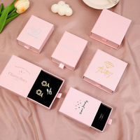 Boîte à bijoux en carton haut de gamme personnalisée avec logo en relief pour collier, boucle d'oreille, bracelet, bague, boîtes-cadeaux