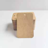 Étiquettes suspendues en carton kraft extra-dense sur mesure, vierges, impression précise et vive, coins arrondis, écologiques, pour chaussures et sacs