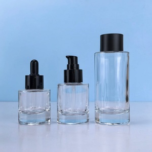 Wholesale <b>Spray</b> Pump Bottle 30ml 50ml 100ml Frosted Glass Black <b>Spray</b> Perfume Cosmetic Packaging - Product Image 1