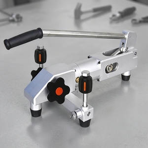 Calibrateur pneumatique portable Shelok, stabilité de 0,02 %, double ports M20 pour tests sur le terrain - Product Image 3