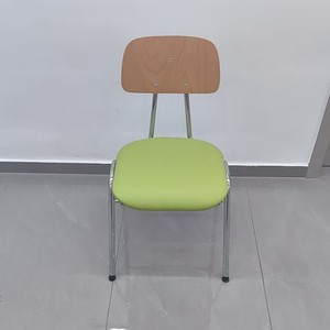 Silla de Oficina Minimalista con Patas de Metal Cromado, Asiento de Tela PU, Diseño Apilable - Product Image 1