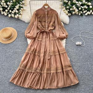 Vestido Maxi Retro Estilo Corte Francés 2026 para Mujer con Cuello Alto, Encaje Calado y Flores, Cintura Natural - Product Image 2