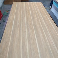 Panneaux muraux en PVC mousse stratifié imitation bois imperméables pour la décoration intérieure et les meubles