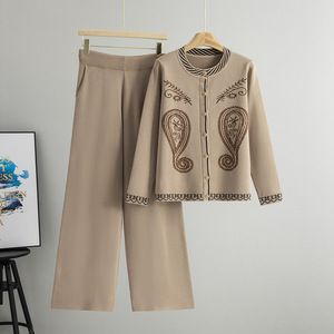 Ensemble de chandail en tricot pour femmes, cardigan à manches longues brodé avec pantalon large, tenue décontractée printemps automne - Product Image 1